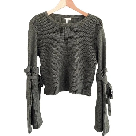 SILENCE + Noise Urban outfitters Olive green bell sleeve cropped crew sweater - Picture 1 of 12